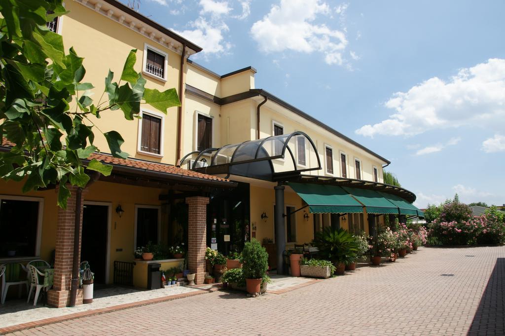 Locanda Grego Bolzano Vicentino Bagian luar foto