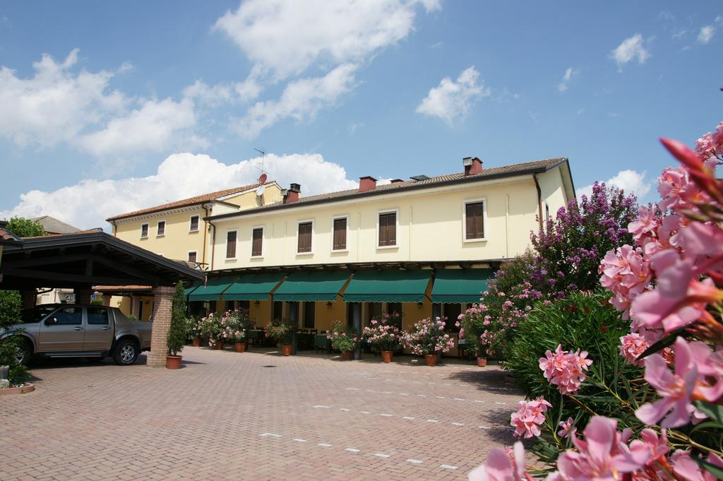 Locanda Grego Bolzano Vicentino Bagian luar foto