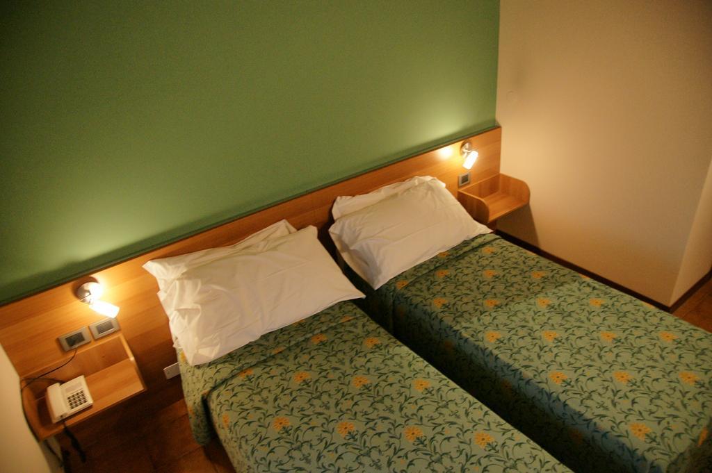 Locanda Grego Bolzano Vicentino Ruang foto