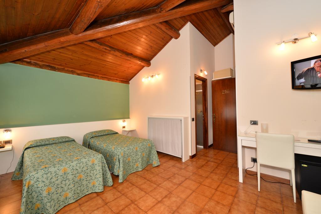 Locanda Grego Bolzano Vicentino Bagian luar foto